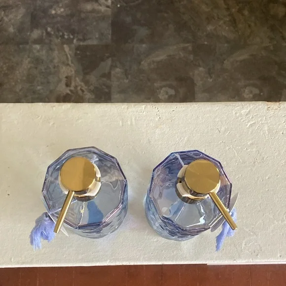 HP NWT-2 Blue Iridescent Diamond Glass Luxury Hand Soap Pumps Sandalwood Vanilla - Picture 8 of 17